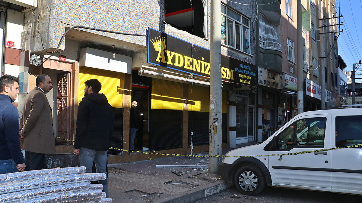 İş yerinde gaz sıkışması nedeniyle patlama