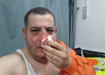 İşitme engelliye 'eşime baktın' dayağı