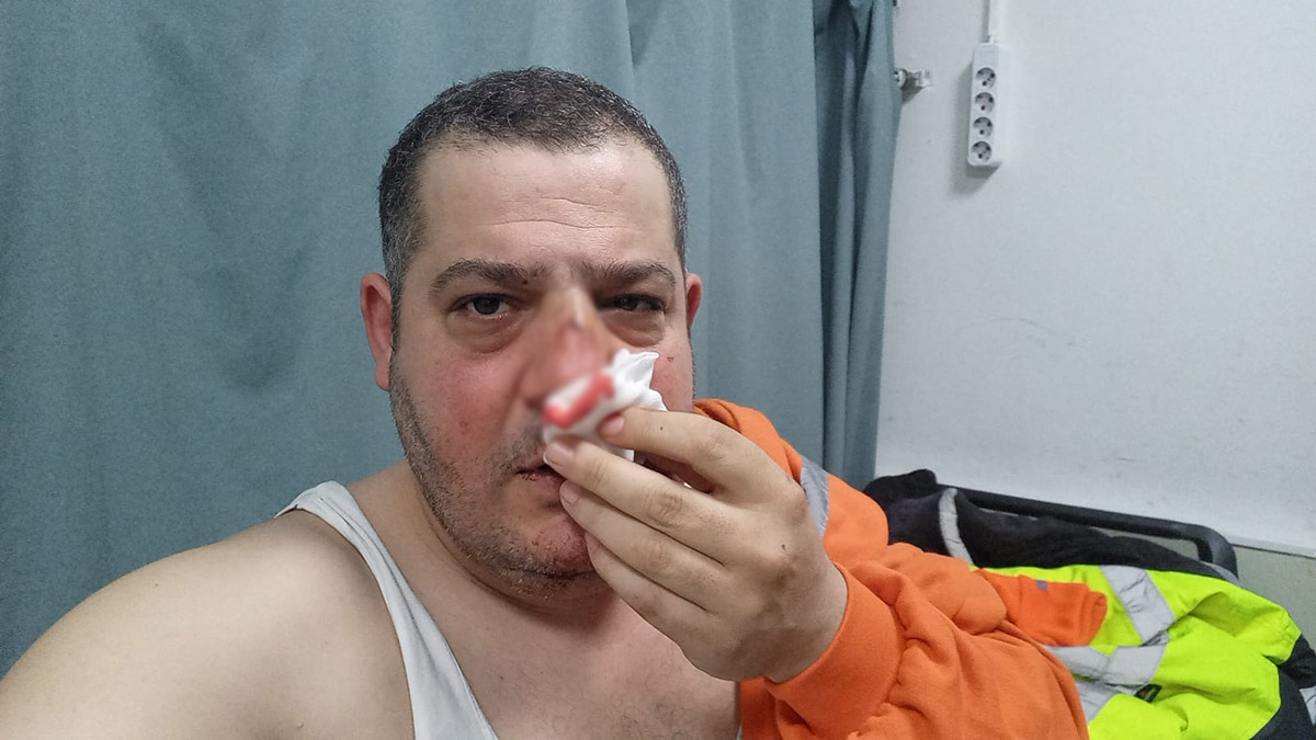 İşitme engelliye 'eşime baktın' dayağı