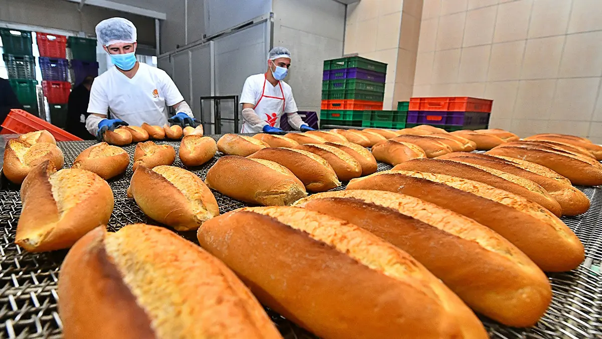 İzmir'de halk ekmek'in fiyatı 4 tl oldu