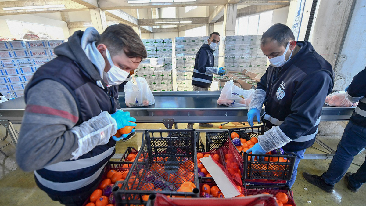 İzmir'de öğrencilere beslenme desteği