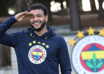 Joshua King: Hakemler de insan hata yapabilirler