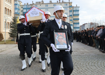 Kalp krizinden ölen polis memuru için tören