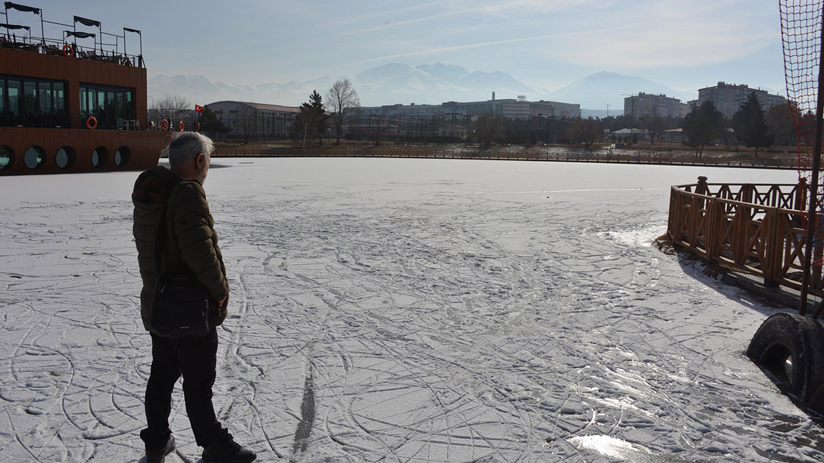 Kar yağmayan Doğu Anadolu, soğuğa teslim