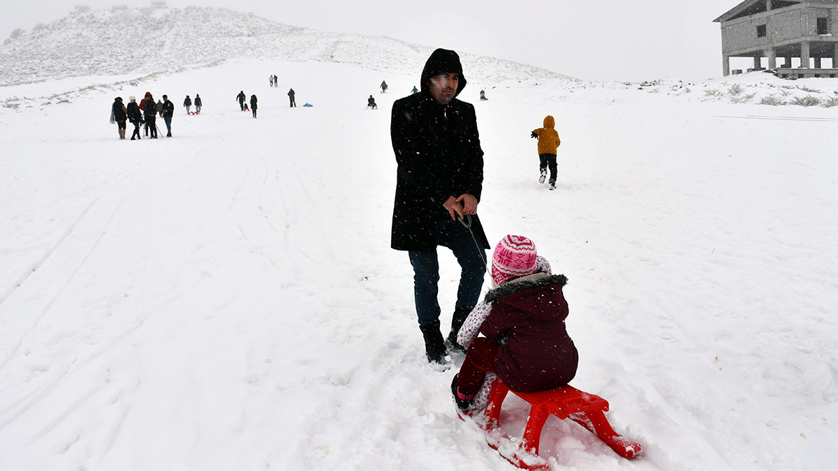 Karacadağ'da kayak sezonu açıldı
