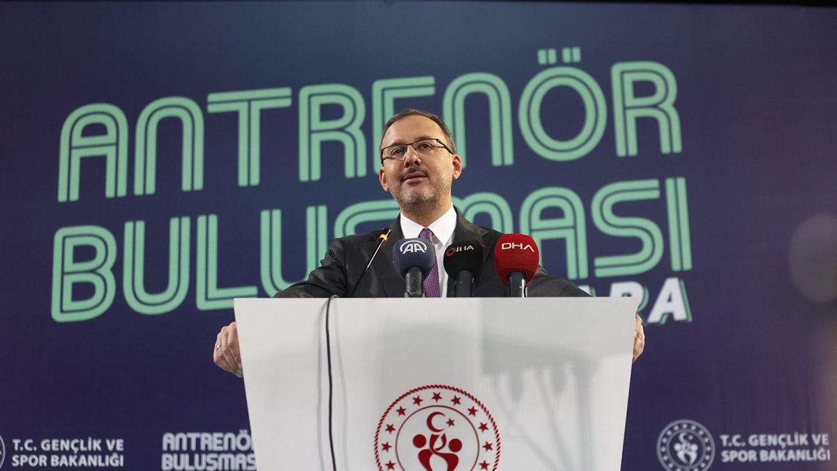 Kasapoğlu, Antrenör Buluşması programında konuştu