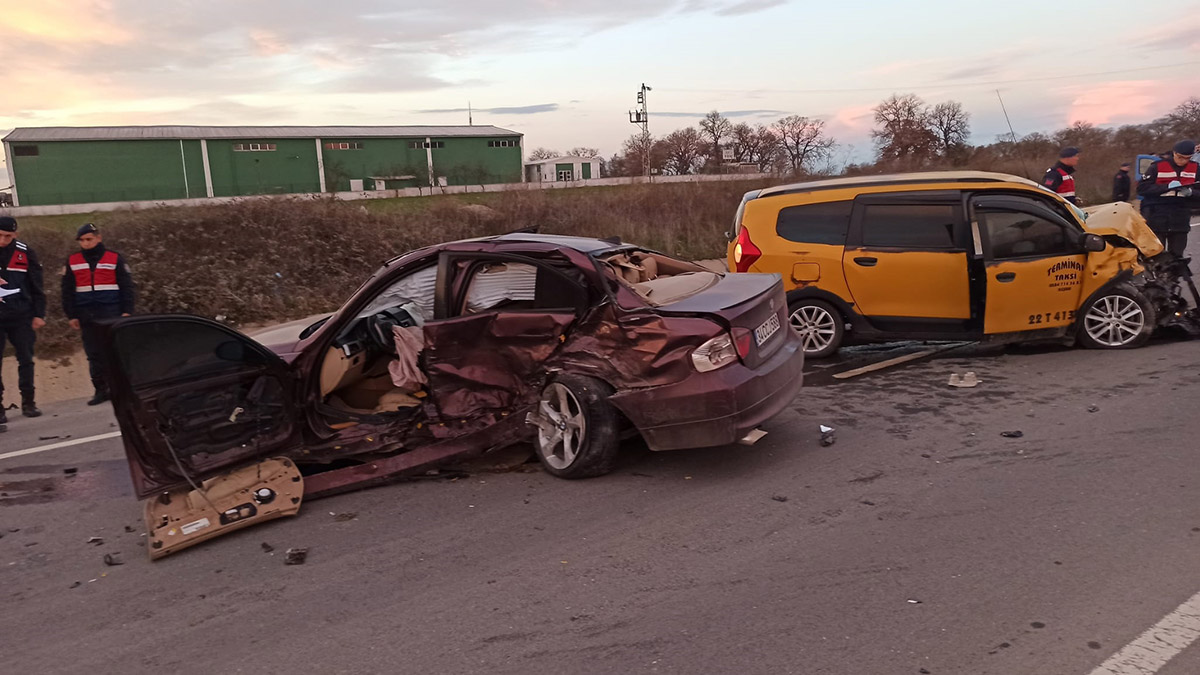 Keşan'da zincirleme kaza: 1 ölü, 2 yaralı