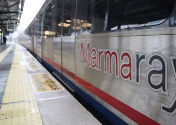 Marmaray'da arıza nedeniyle seferler gecikti