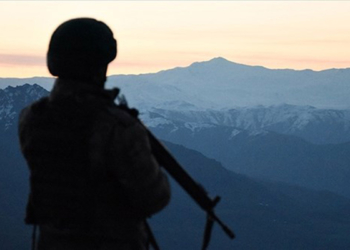 PKK'dan kaçan 4 örgüt üyesi teslim oldu