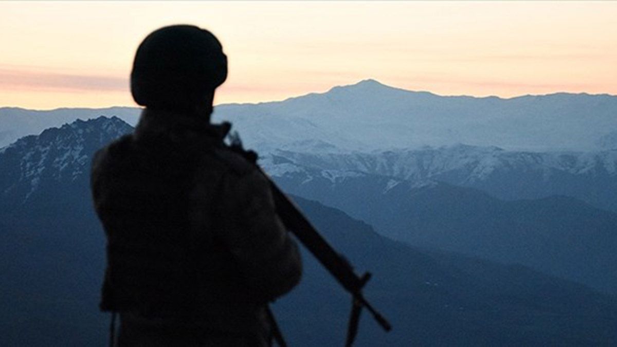 PKK'dan kaçan 4 örgüt üyesi teslim oldu