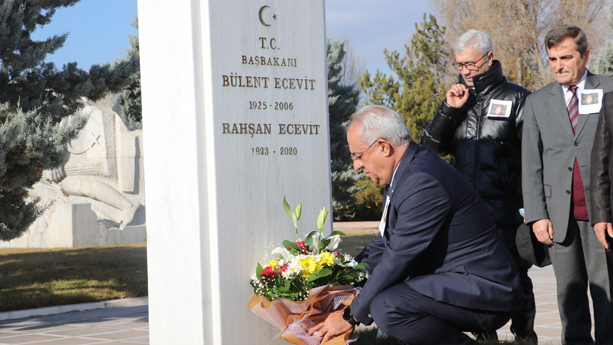 Rahşan Ecevit, vefatının 3'üncü yılında anıldı