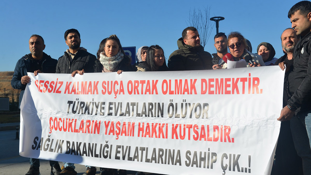 Sağlık Bakanlığı önünde 'zolgensma' açıklaması