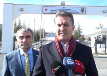 Savunma sanayisine dil uzatılmasını doğru bulmam
