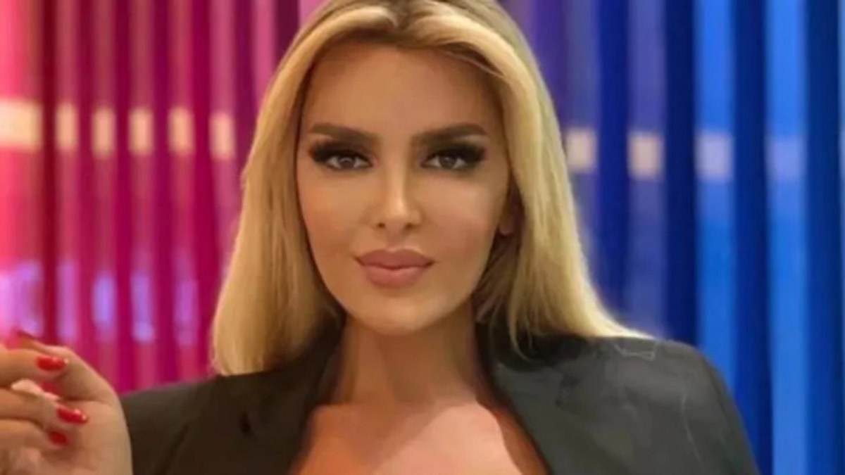 Selin Ciğerci'nin evlat edindiği iddialarına yalanlama