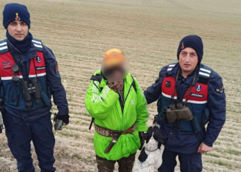 Siste kaybolan avcıyı jandarma dronla buldu