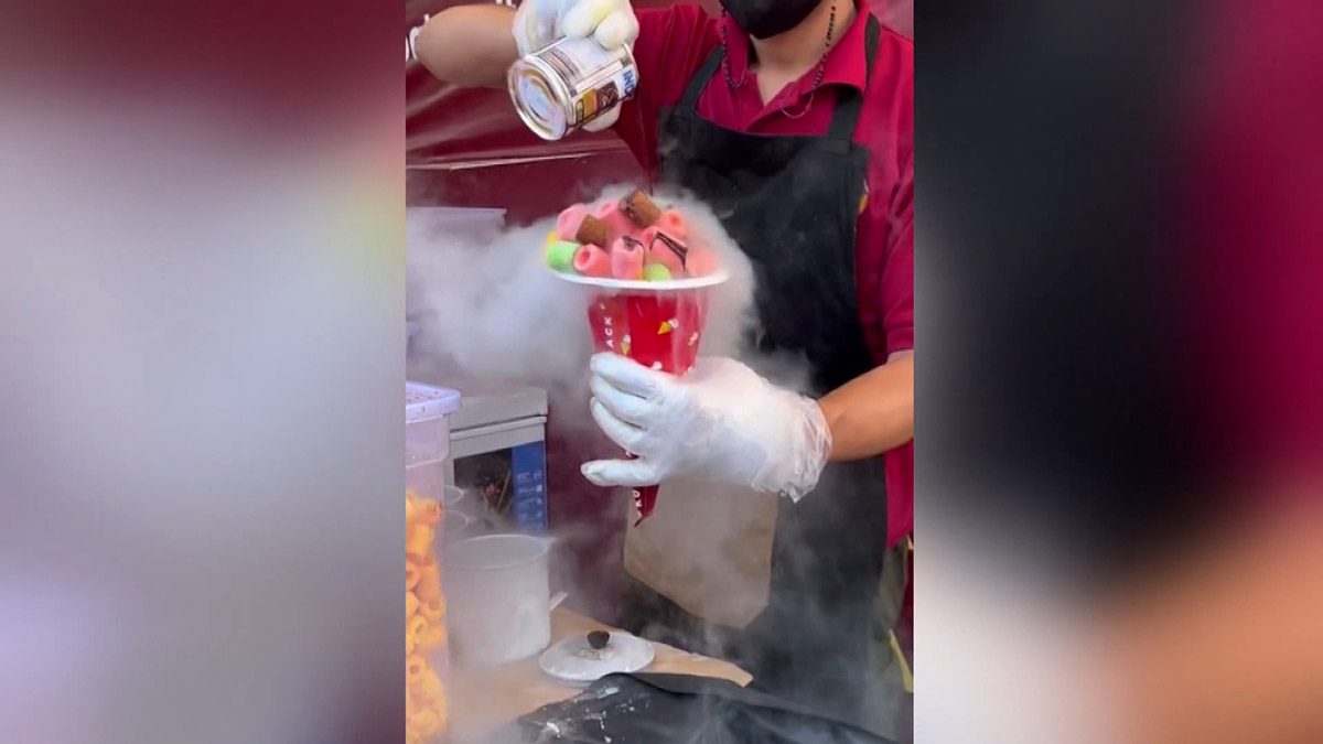 Sıvı nitrojenli atıştırmalık yiyen 25 çocuk tedavi altında