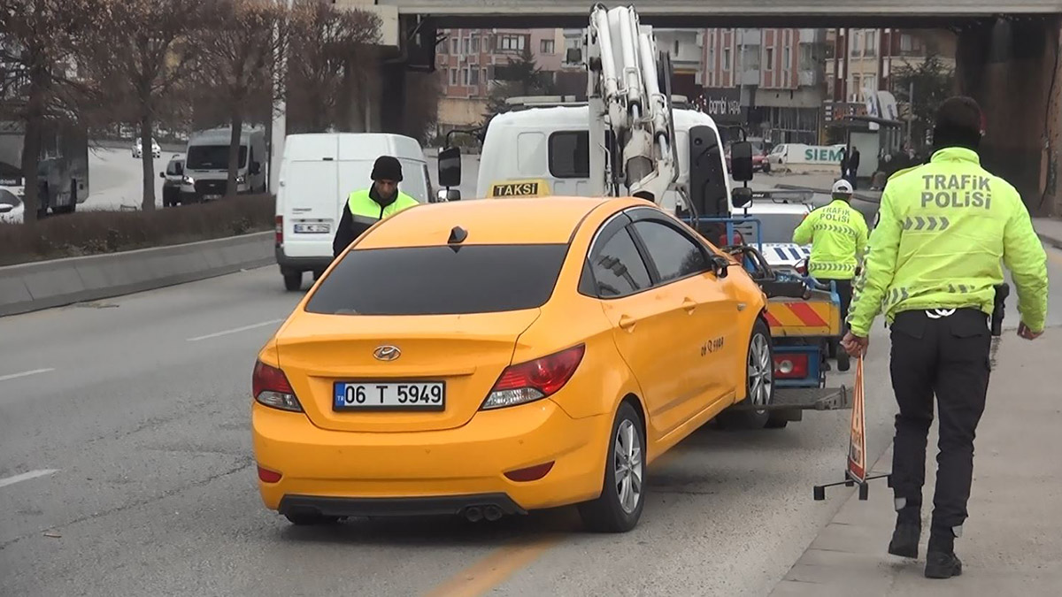 Taksinin çarpması sonucu hayatını kaybetti