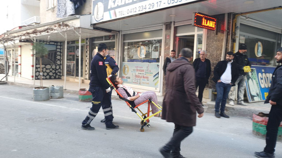 Tartıştığı eşini çocuklarının gözü önünde bıçakladı