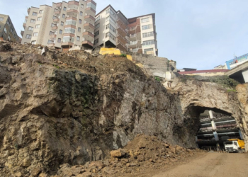 Trabzon'da katlı otoparka tünelli bağlantı
