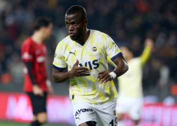 Valencia 8 gol daha atarsa TOP10'a girecek