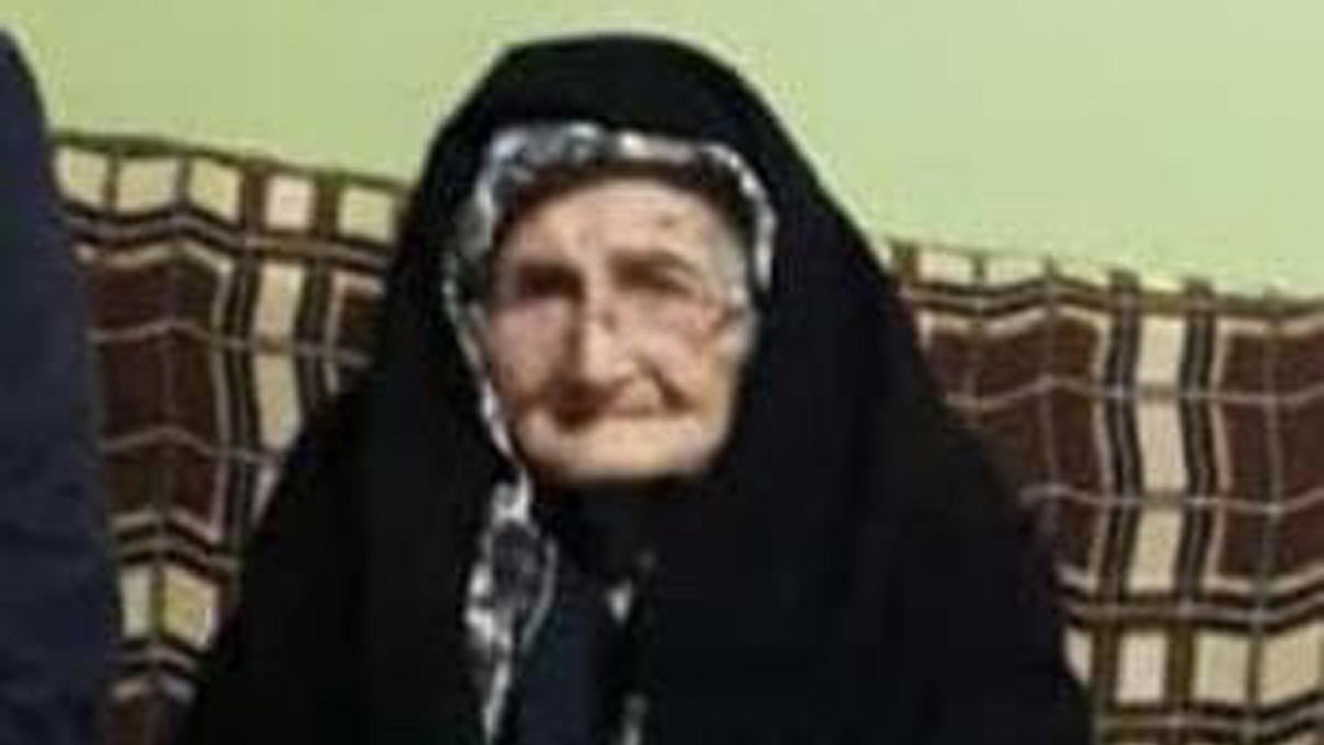 Yemek yaparken elbisesi tutuşan yaşlı kadın öldü