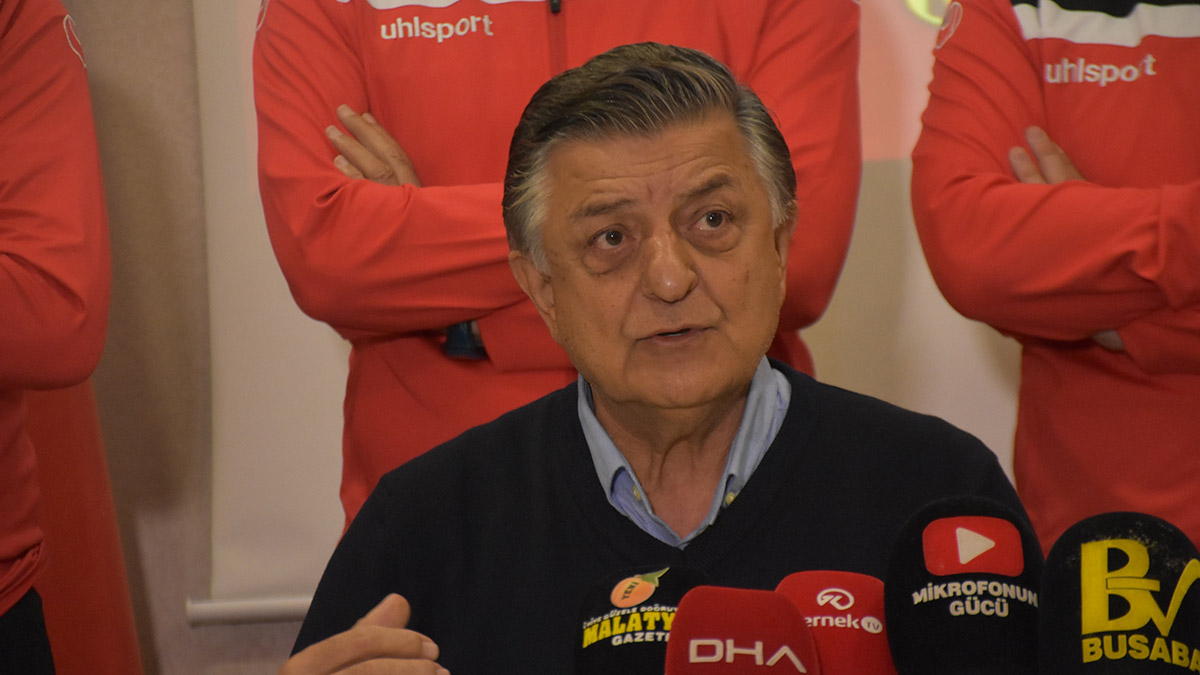 Yılmaz Vural: Türkiye'de futbol içgüdüsel oynanıyor