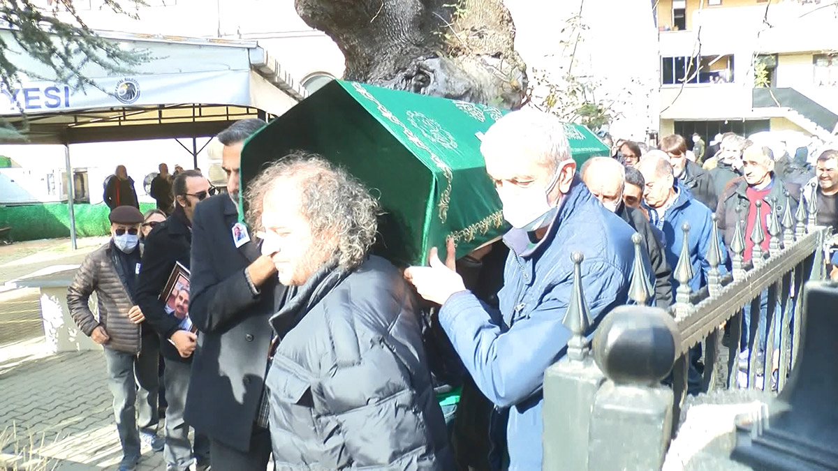 Yönetmen Yalçın Yelence son yolculuğuna uğurlandı