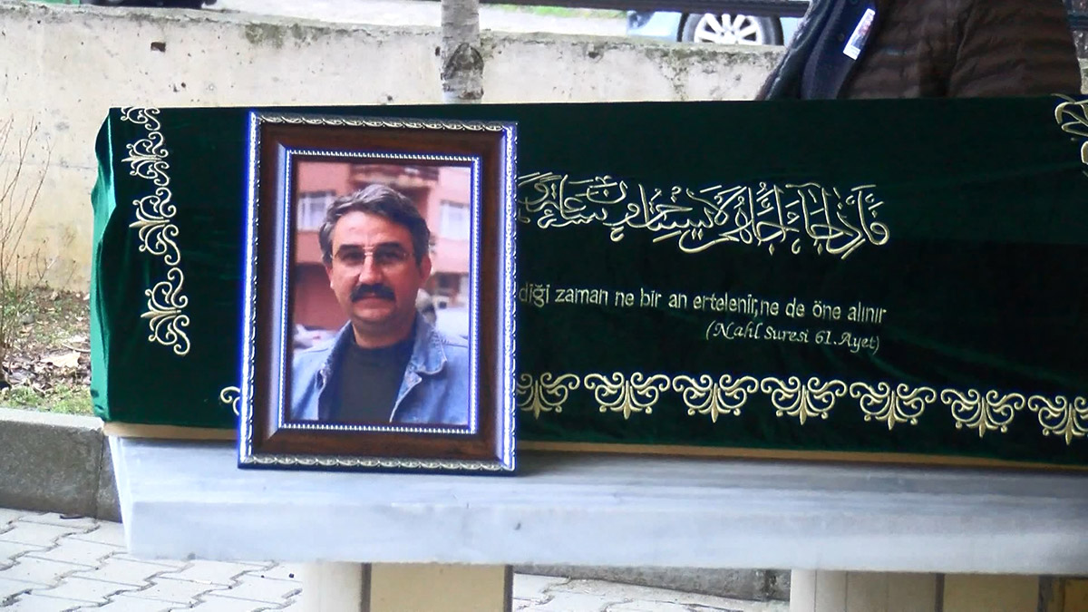 Yönetmen Yalçın Yelence son yolculuğuna uğurlandı  