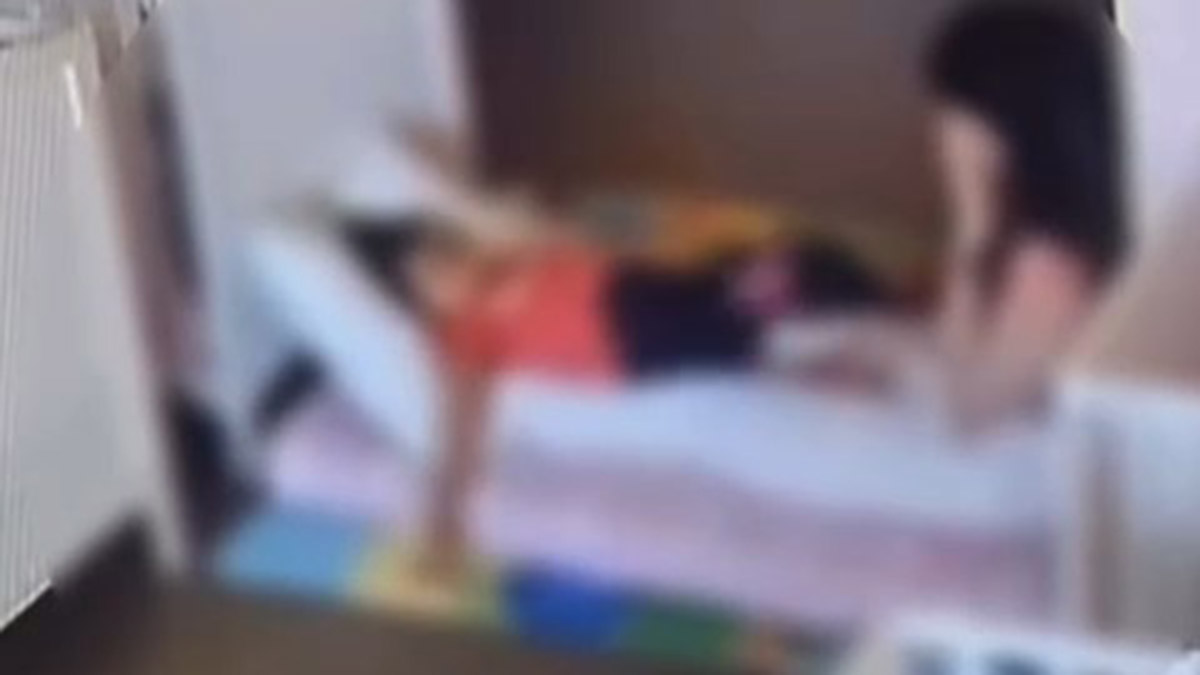 Zeytinburnu'nda 2 yaşındaki çocuğa kreşte darp