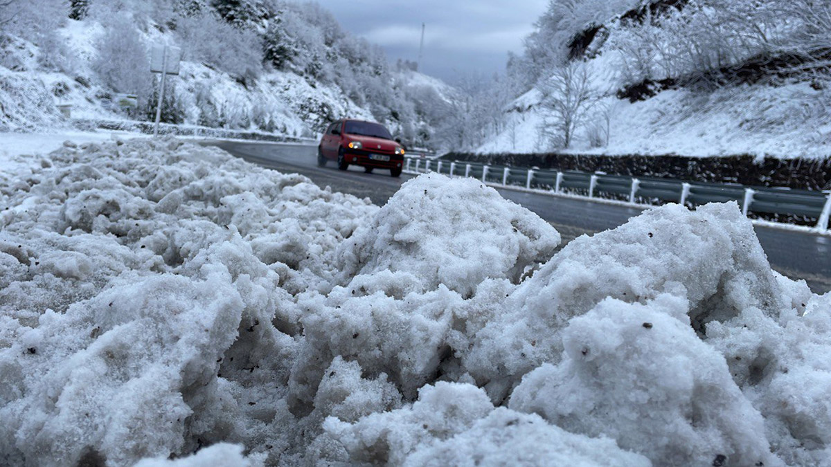 Zonguldak'ta kar yağışı ve sis