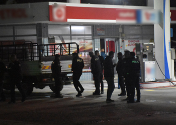 Akaryakıt istasyonuna ateş açıldı; 1 ölü