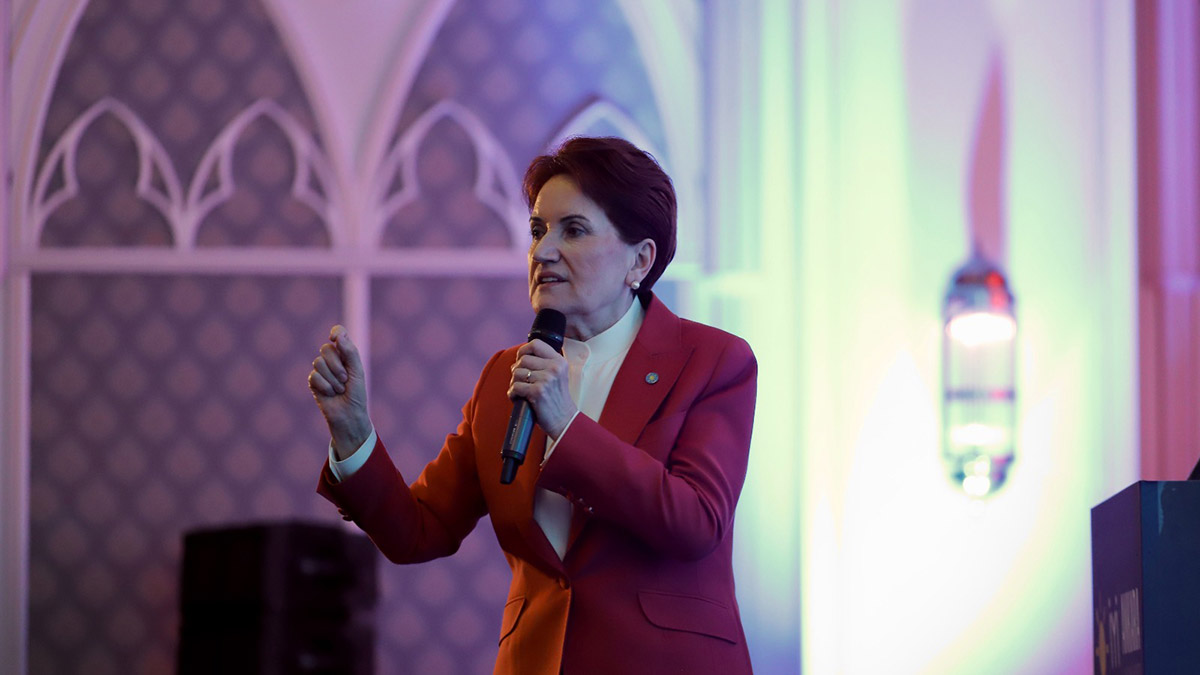 İYİ Parti Genel Başkanı Meral Akşener, "Yargının ortadan kalktığı, hukukun ortadan kalktığı, ekonominin allak bullak olduğu, tencerenin kaynamadığı bu sistemin behemehal 14 Mayıs'ta değiştirilmesi gerekiyor" dedi.