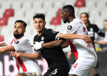 Altay, Efe Sarıkaya'nın talipleriyle pazarlığa girdi