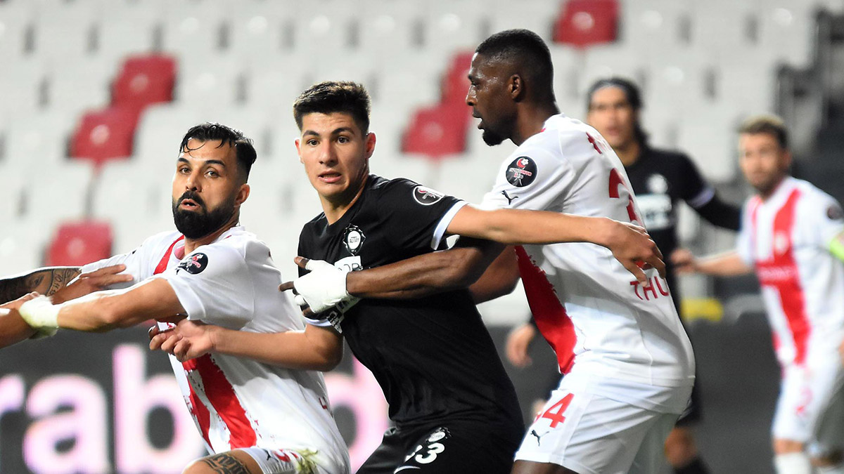 Altay, Efe Sarıkaya'nın talipleriyle pazarlığa girdi