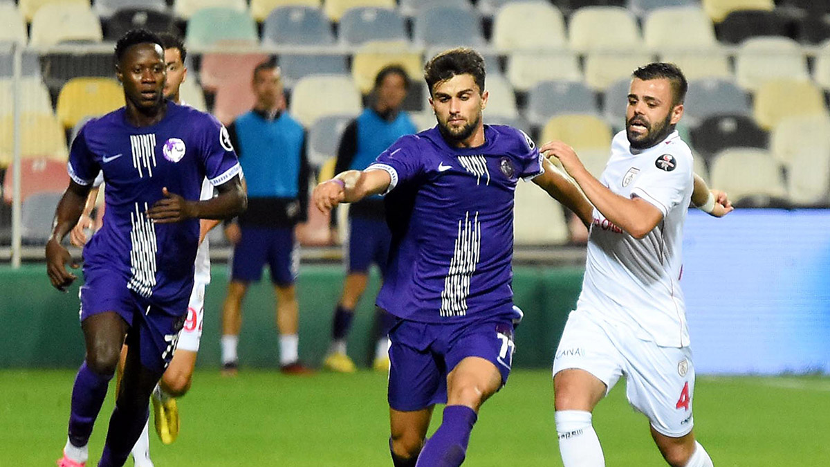 Hasan Hüseyin Acar kadroda kaldı