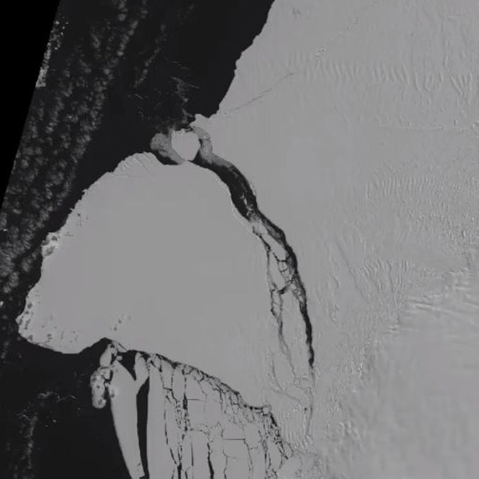 Antarktika'da buz dağı koptu