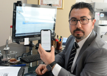 Cep telefonu hacklenip 15 bin TL'si dolandırıldı