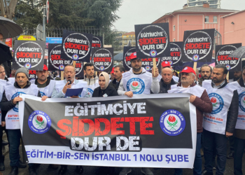 Sınıfta veli öğretmen kavgası