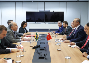 Mevlüt Çavuşoğlu Brezilya'da resmi temaslarda bulundu