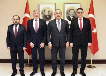 Çavuşoğlu Suriye Ulusal Koalisyonu ile görüştü