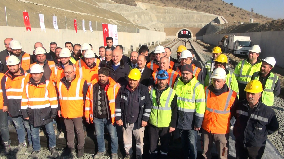 Ankara-Sivas Yüksek Hızlı Tren hattı önemli bir nişanedir