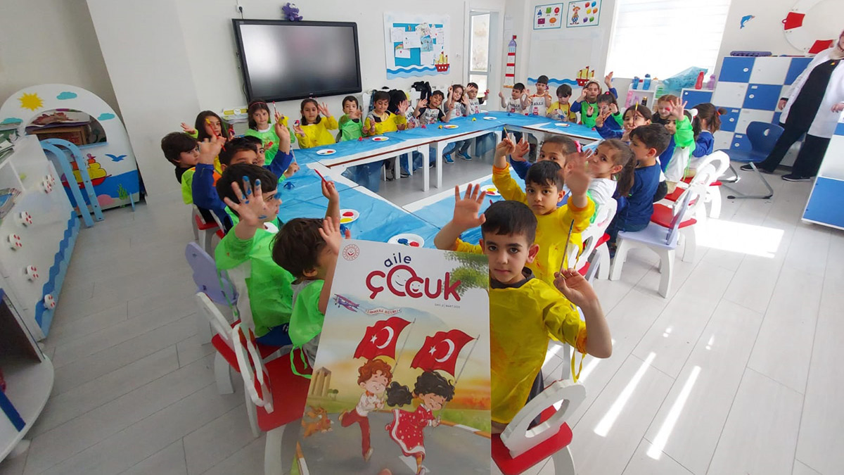 Bakanlıktan 'Aile Çocuk' dergisi