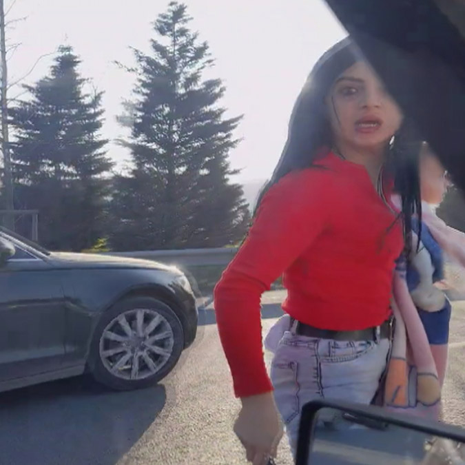 Ambulans şoförünü bıçakla yaralayan kadın yakalandı