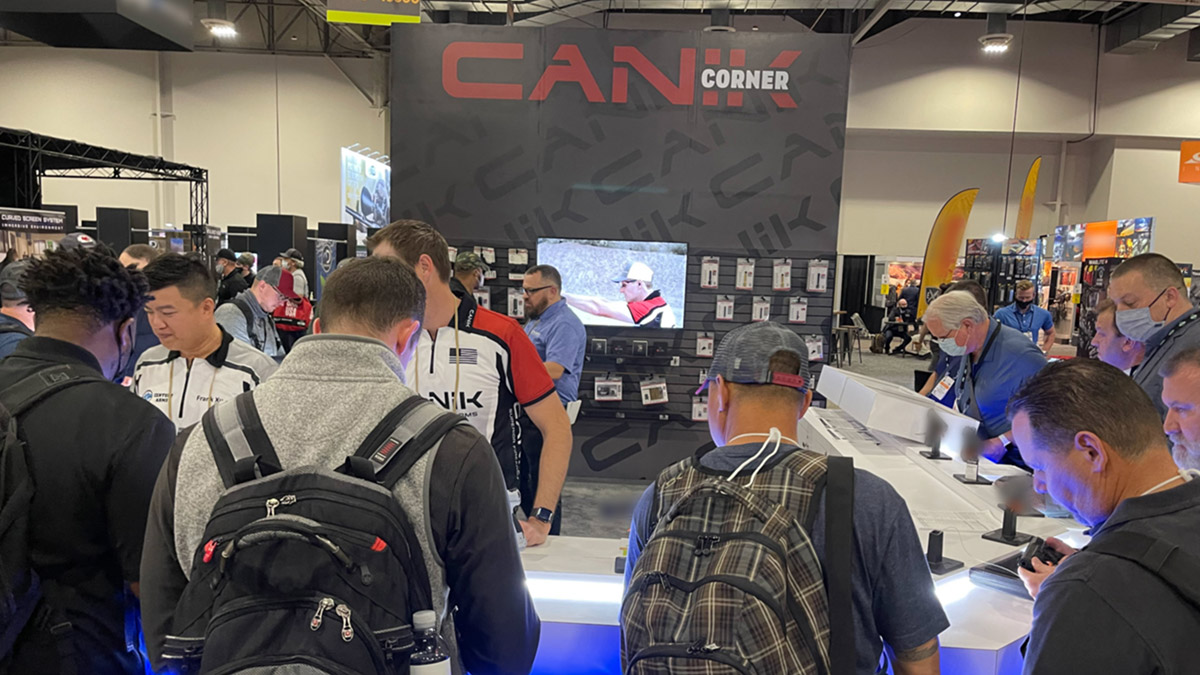 CANiK, avcılık ve atıcılık fuarında Türkiye'yi temsil ediyor