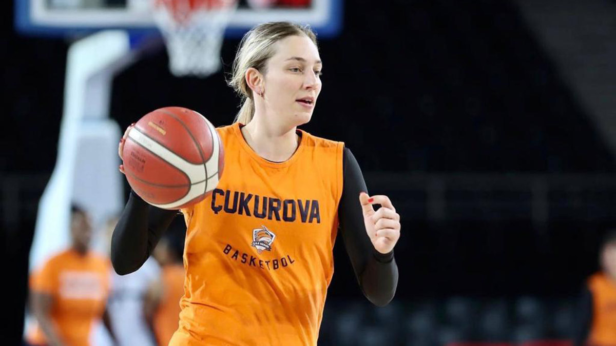 Cansu Köksal Öngüner geri döndü