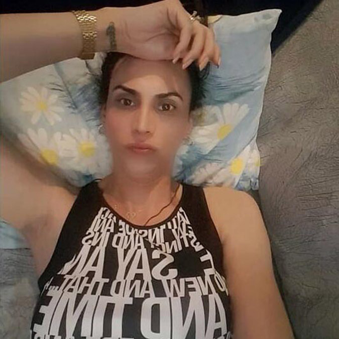 Çekyattan çıkan ceset davasında sanığa 'küfür' indirimi. İddianamede; Serdar Gülsoy ile Kadir Yüksel'in 22 Şubat'ta evde alkol aldıkları sırada tartıştıkları, Gülsoy'un Yüksel'i dövüp, çekiçle başına birkaç kez şiddetli olarak vurduğu belirtildi.