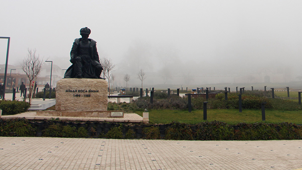 Edirne'de yoğun sis