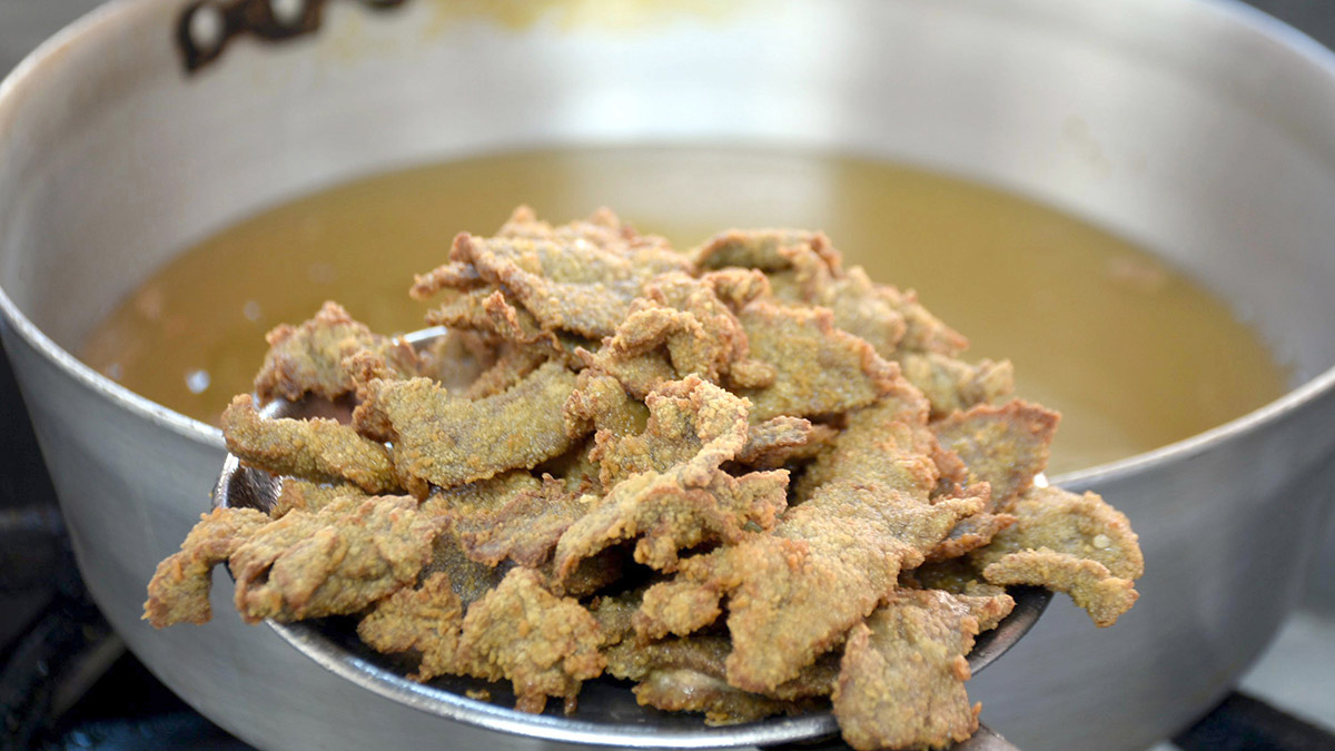 Edirne'de fiyatı artmasıyla sürekli gündeme gelen meşhur tava ciğerine 120 lira tavan fiyat uygulaması getirildi.