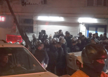 Markette kasiyer ve müşteri kavgası