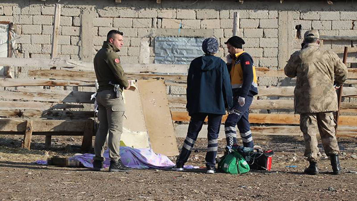 Eşini ve Afgan çobanı öldürdükten sonra intihar etmiş